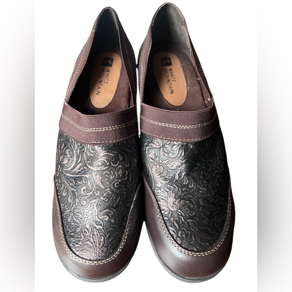 White Mountain Happy Embossed Tooled Leather Shoe Clogs Brown Slip On Clog - Picture 8 of 10